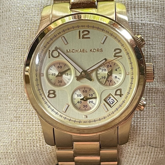 Michael Kors Gold Watch - Runway - Stainless in Stunning Gold with Box - Picture 4 of 13